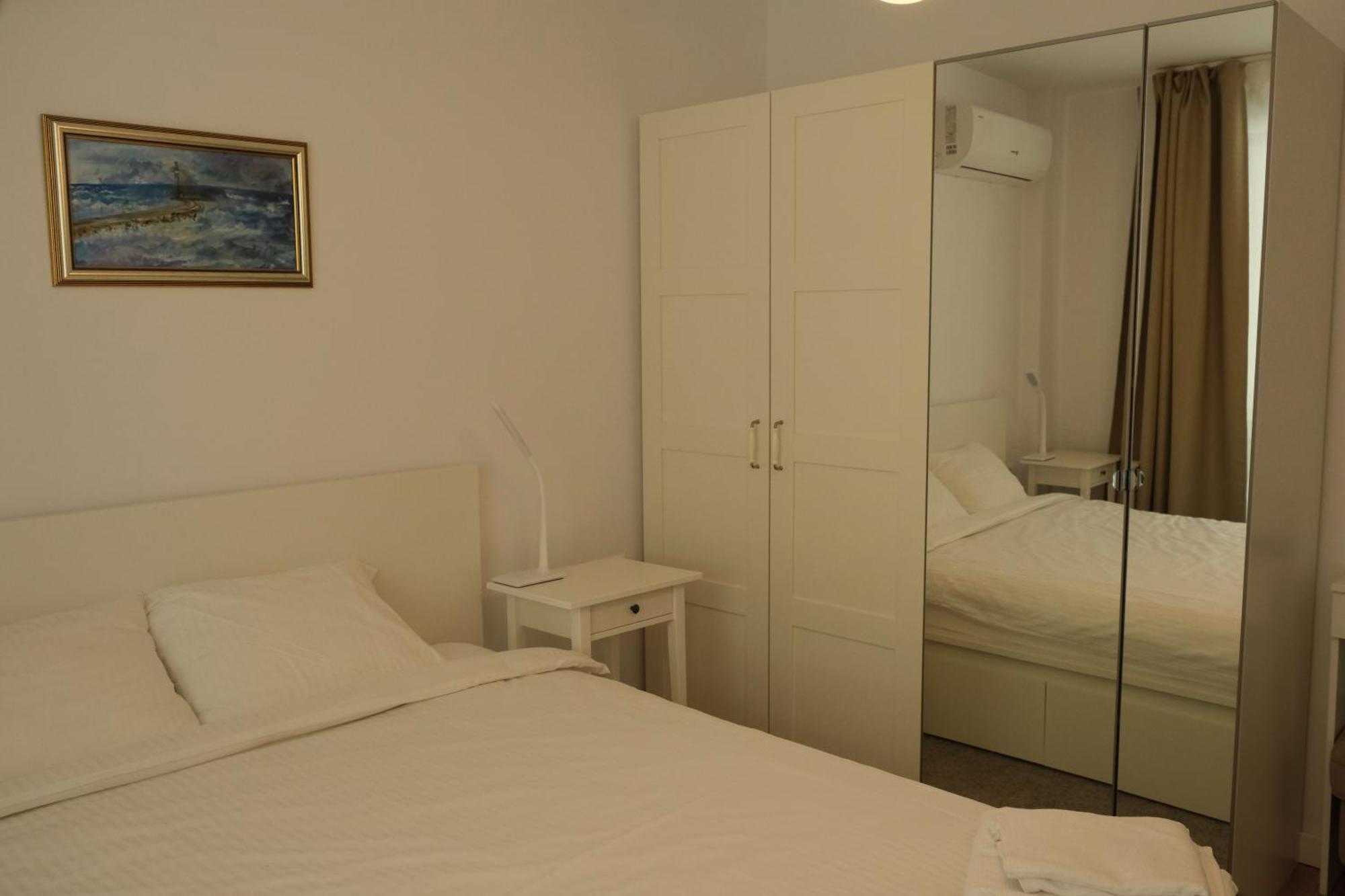 Booking Apartments-self Check-in Appartamento Bucarest