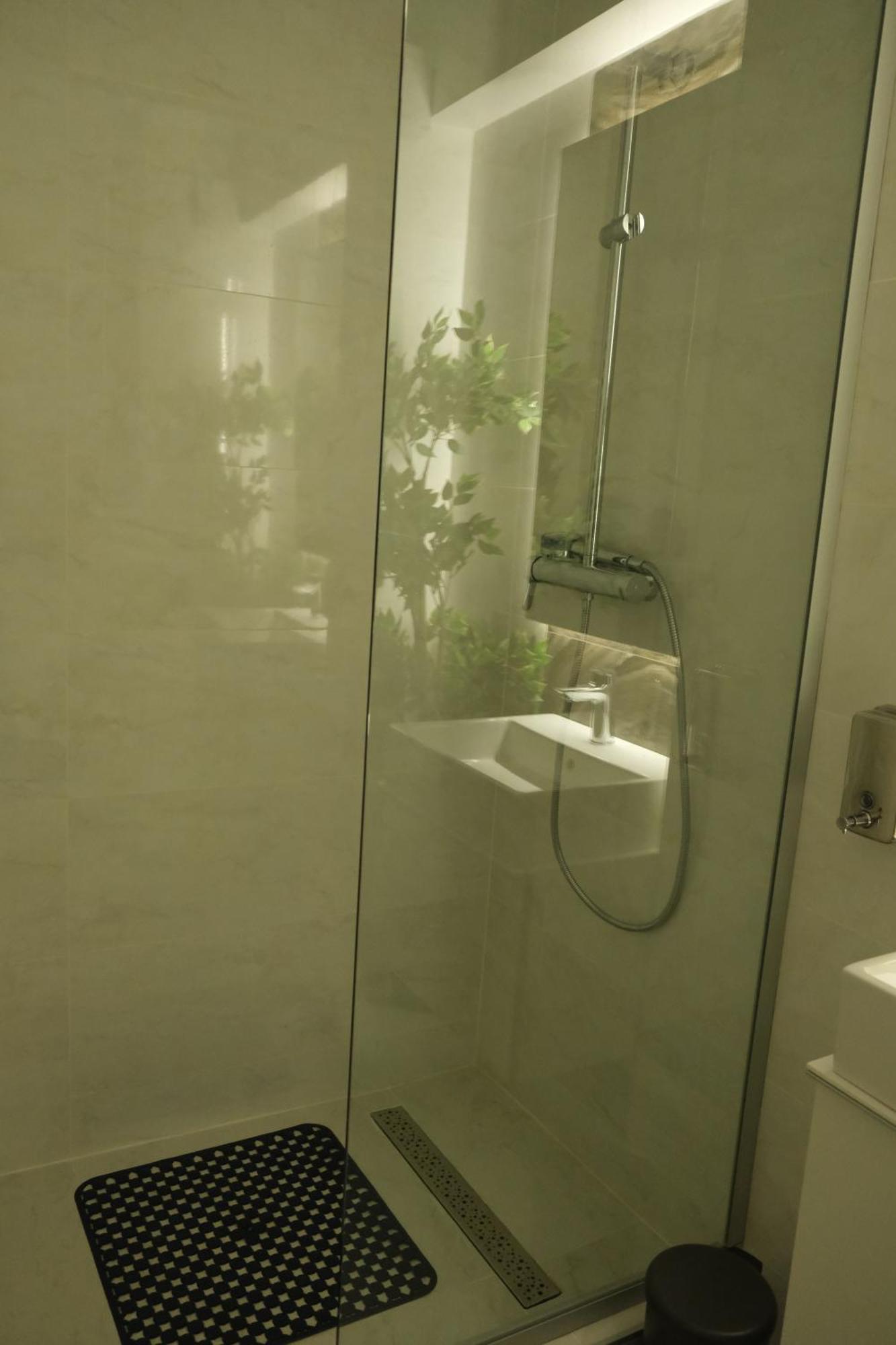 Booking Apartments-self Check-in *