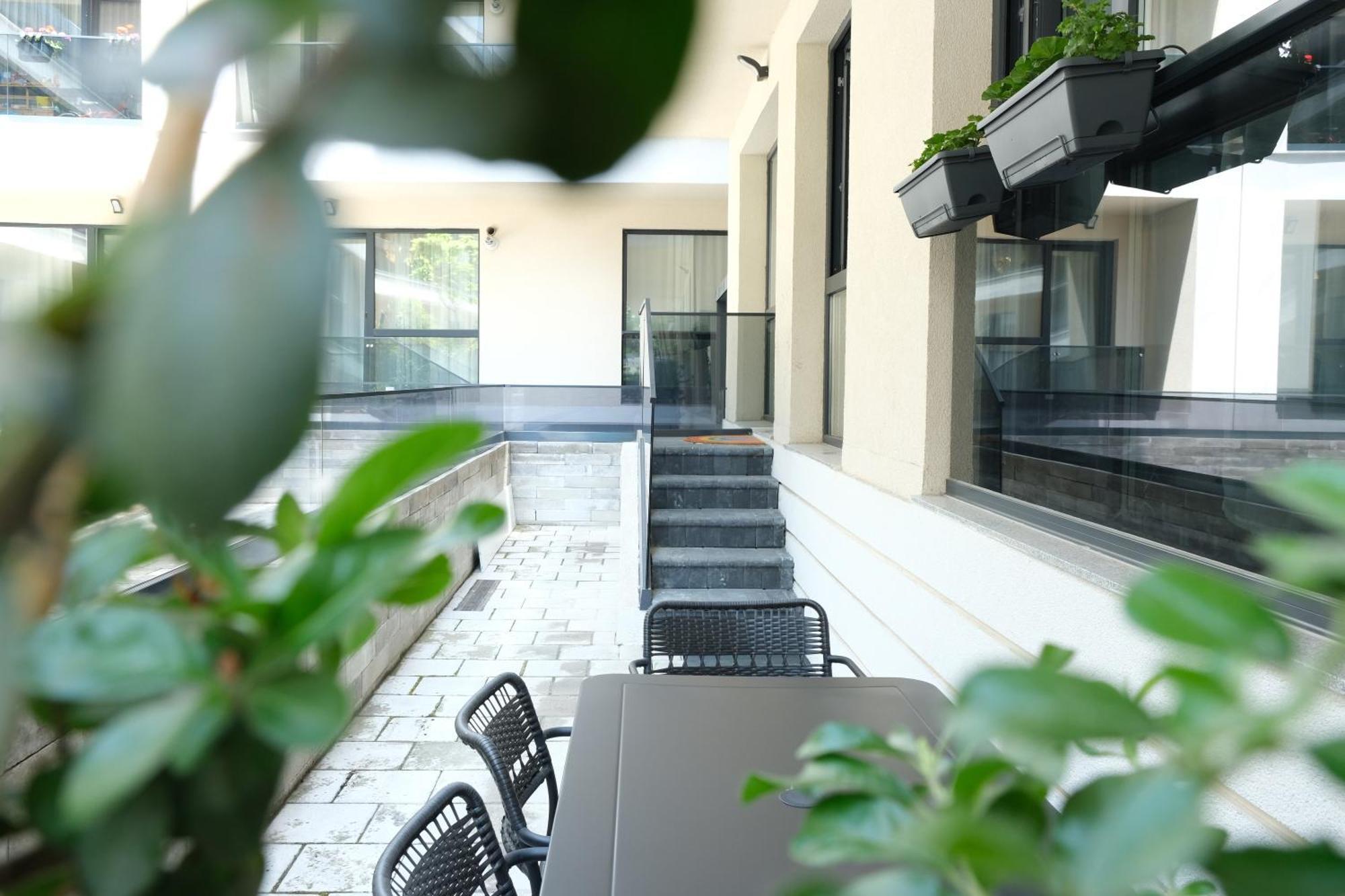 Booking Apartments-self Check-in
